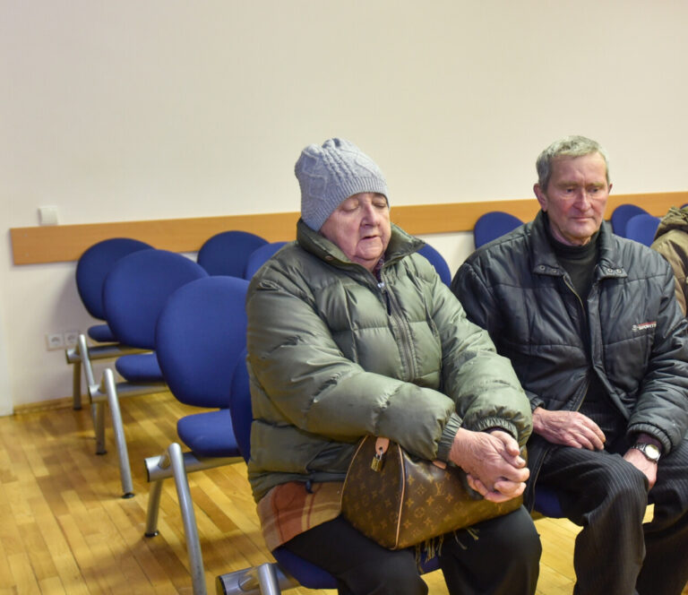 Panevėžio rajone rengiamasi išskirtiniam, iki šiol nebūtam atvejui – atimti Garbės piliečio vardą. Šio vardo netektų prieš 10-metį tokiu titulu įvertinta globėja Gražina Grigaliūnienė.