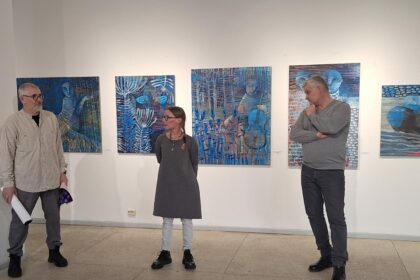 Tapybos darbų parodą „Iš mėnulio šviesos ir žolės einanti“ Panevėžio centre veikiančioje galerijoje „Galerija XX“ pristatanti Jolita Česonytė – reta viešnia galerijose.