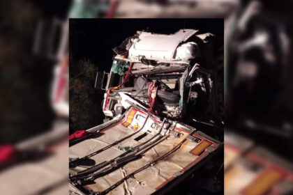 Penktadienio vakarą keliu iš Panevėžio į Rygą automobilį su puspriekabe vairavęs vyras atsitrenkė į ta pačia kryptimi važiavusį kitą automobilį su puspriekabe ir žuvo.