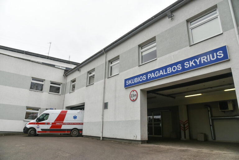 Felčere, vėliau bendruomenės slaugytoja dirbusiai senjorei iš Velžio Rimai Šedienei neseniai švęstas 69-asis gimtadienis galėjo tapti paskutiniu jos gyvenime.