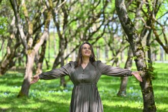 Ordino „Už nuopelnus Lietuvai“ medaliu prezidento apdovanojama Jovita Barolienė dėkinga atžaloms, leidusioms mamai daryti tai, kas jai atrodė svarbiausia.