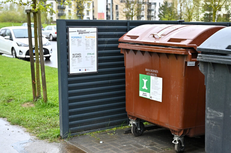 Panevėžyje startavus maisto atliekų surinkimo sistemai per nepilną mėnesį gyventojai naujųjų konteinerių dar neužpildė.
