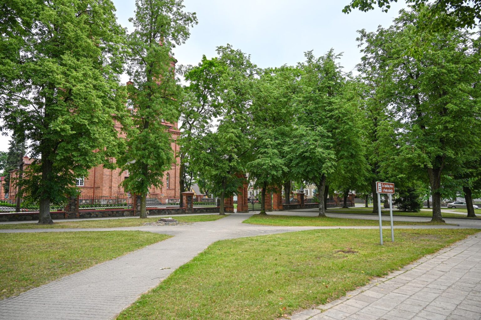 Iš visų Panevėžyje esančių mažiausia, kone kiekvieno kasdien pravažiuojama vos 30 metrų ilgio Sukilėlių aikštė patirtimi gali varžytis su garsiomis istorinėmis vietomis.