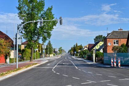 Panevėžyje – išskirtinis įvykis. Daug metų buvusi viena baisiausių su europine magistrale „Via Baltica“ besijungianti Smėlynės gatvė baigta rekonstruoti ir atverta eismui.