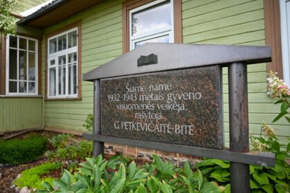 Panevėžio krašto dukros Gabrielės Petkevičaitės-Bitės – fiziškai silpnos, bet dvasiškai labai stiprios moters autoritetas, lydėjęs ją visą gyvenimą, išlieka bei stiprėja dešimtims metų po jos mirties praėjus ir laikams bei santvarkoms ne kartą pasikeitus.