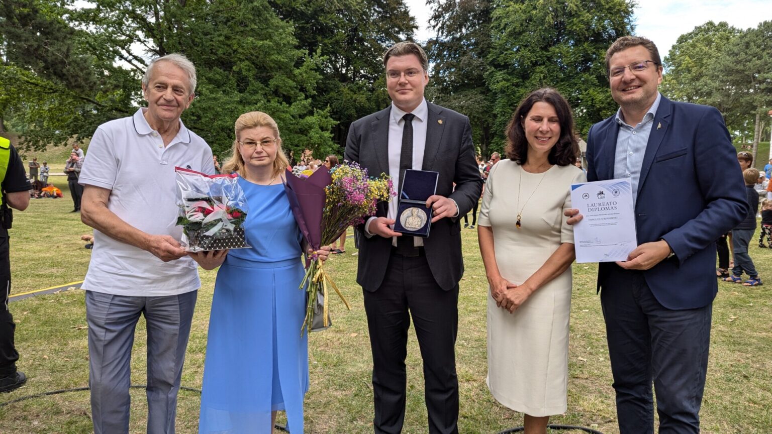 Iškilaus kovotojo už lietuvišką spaudą, publicisto ir leidėjo Antano Macijausko premija šį savaitgalį Biržuose miesto šventės metu įteikta žurnalistei Danguolei Bunikienei, kuriančiai istorines laidas ir dokumentinius filmus.