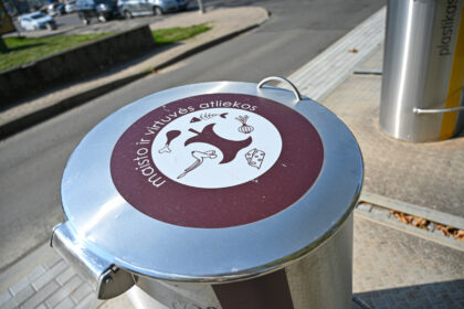 Panevėžyje pastačius daugiau nei trisdešimt požeminių atliekų surinkimo aikštelių, dabar ketinama jas išplėsti įrengiant po papildomą požeminį konteinerį.