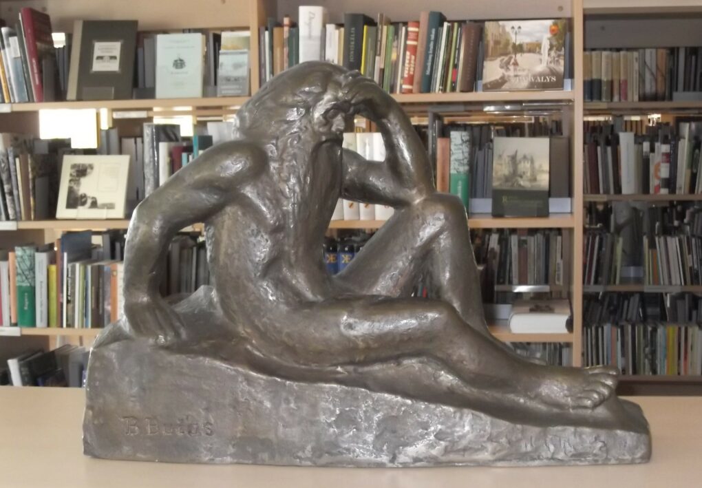 „Nevėžio“ skulptūros bronzinis modelis, kurį 2016 metais Panevėžio apskrities Gabrielės Petkevičaitės-Bitės viešajai bibliotekai padovanojo Bernardo Bučo artimieji. L. KAZIUKONIO nuotr.
