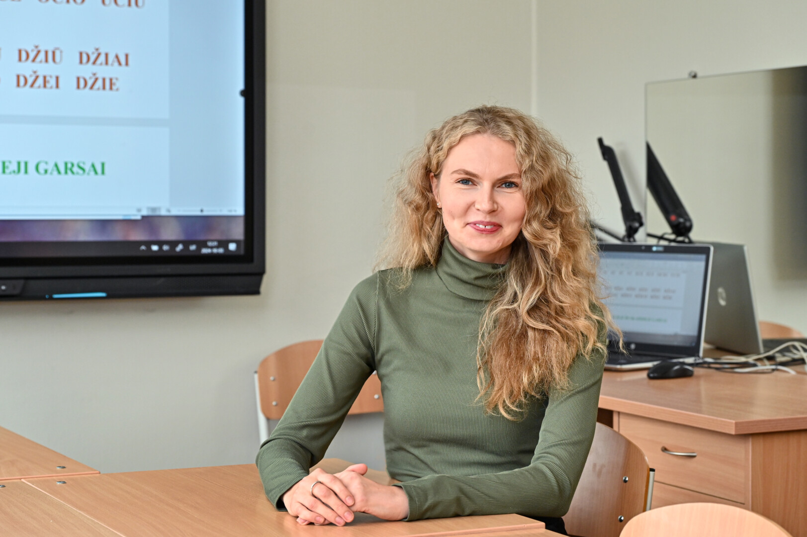 Agnė Kuginytė tvirtina, kad paprastai specialiųjų poreikių vaikai yra ramūs, tylūs ir nepasitikintys. Todėl mokytojos svarbiausia užduotis – juos pastiprinti, įkvėpti noro mokytis, jiems suteikti pasitikėjimo savimi. G. KARTANO nuotr.