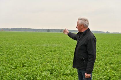 Siekdama pritraukti naujų galimų užsienio investuotojų į šalies gynybos pramonę, Vyriausybė nusprendė rezervuoti tris sklypus Panevėžio rajone – beveik 300 hektarų valstybinės žemės.