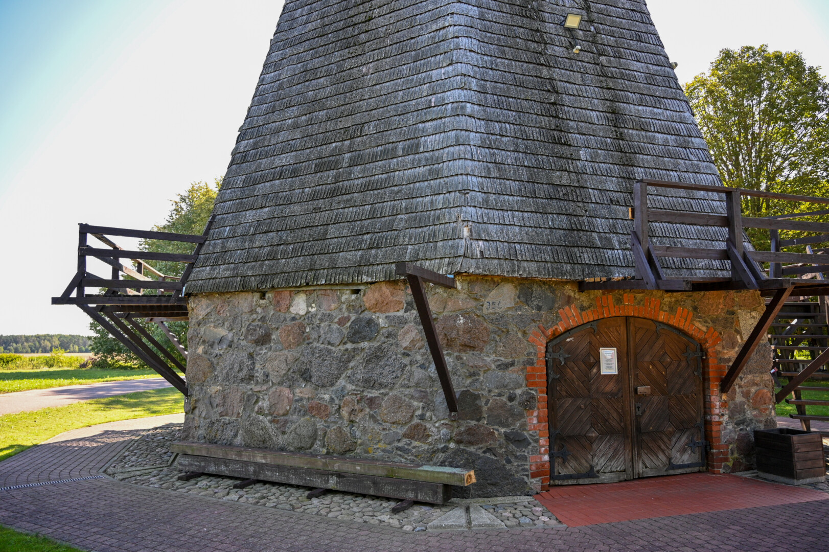 Stultiškių kaime tebeveikia Panevėžio rajoną garsinantis Linų muziejus, nors linų žemdirbiai nebesėja. P. ŽIDONIO nuotr.