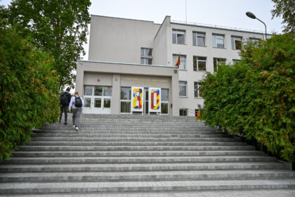 Svariam jubiliejui besirengianti Panevėžio Vytauto Mikalausko menų gimnazija atsidūrė skandalo epicentre, kai pasišovė cenzūruoti į konferenciją pakviestos profesorės pranešimo temą.