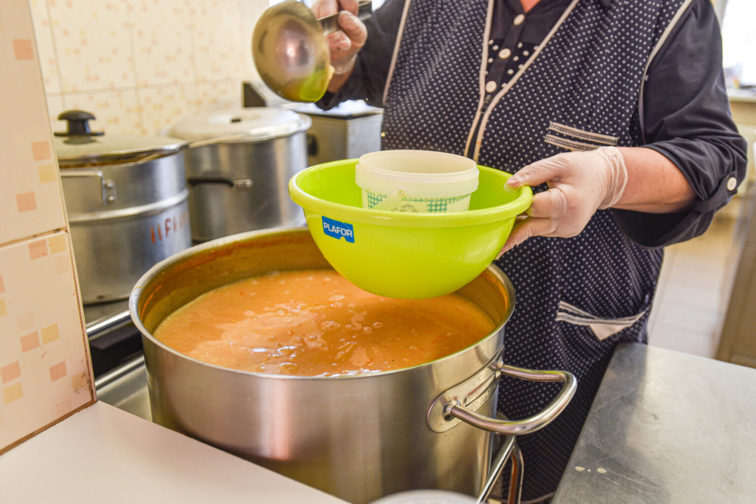 Atvėsus orams Panevėžio labdaros organizacijos su nerimu rengiasi lankytojų antplūdžiui.