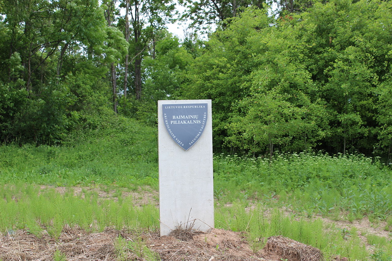 Manoma, kad Baimainių piliakalnis kadaise buvęs garsiosios Liaudos žemės centras. D. VERTELKOS nuotr.
