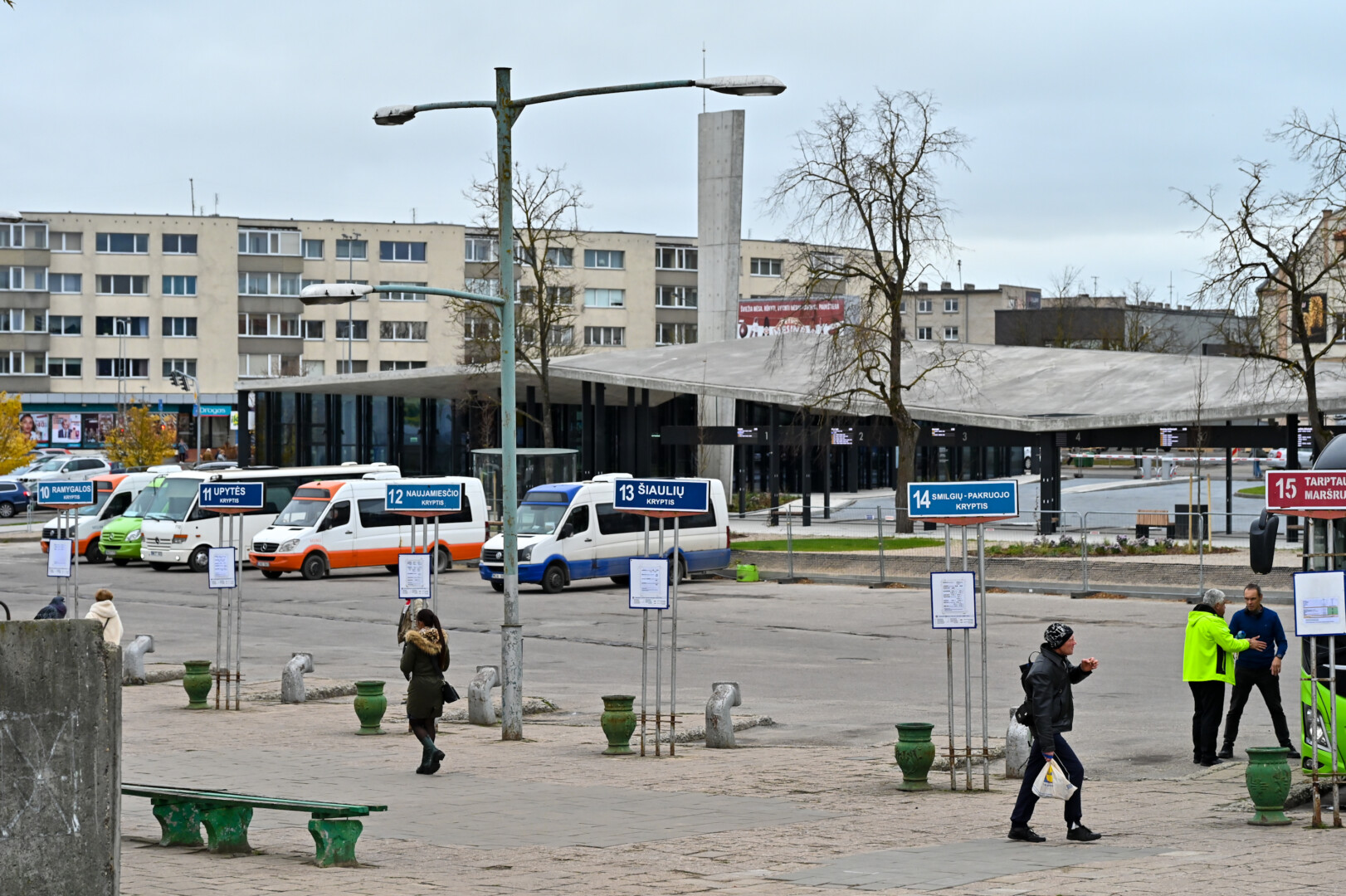 Ilgiau nei planuota užtrukus perdavimo procesui, naujosios autobusų stoties atidarymas nukeliamas į metų pabaigą. G. KARTANO nuotr. 