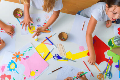 Panevėžio rajono mokinių jau po poros metų lauktų terapiniai užsiėmimai su delfinais, šunimis ar bitėmis ir kiti netradiciniai įdomūs būreliai po pamokų.