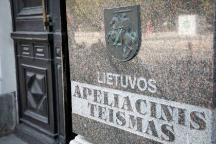 Apeliacinis teismas antradienį paskelbė, kad bendrovė „Panevėžio keliai“ (dabar – HISK) ir dar aštuoni kitų įmonių darbuotojai lieka išteisinti dėl korupcinių nusikaltimų.