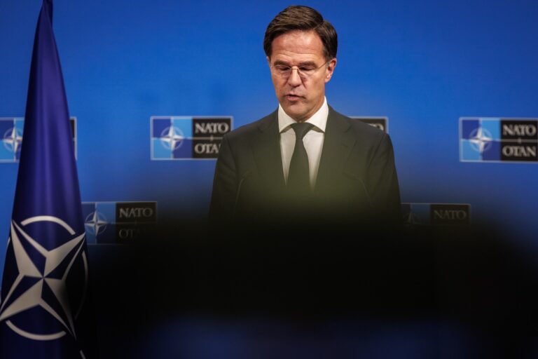 Naujasis NATO generalinis sekretorius Markas Ruttė šiuo metu nemato pavojaus, kad Rusija galėtų pulti Aljanso teritoriją, tačiau su nerimu žvelgia į ateitį.