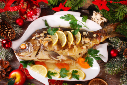 Iš visų gėlavandenių žuvų karpis ypatingas tuo, jog daugelyje pasaulio šalių laikomas sakraliu gyviu. Juos arba augina tvenkiniuose, kad grožėtųsi, arba patiekia kaip auką per pačias didžiausias metų šventes.