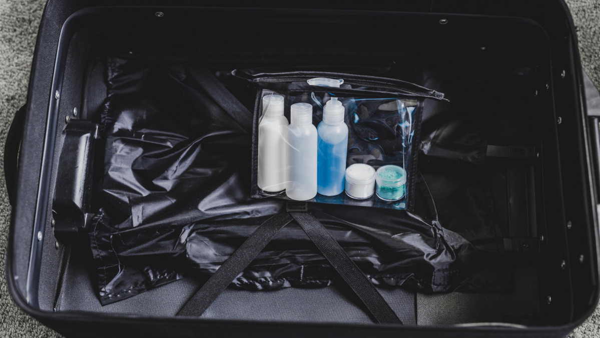 Ženevoje Tarptautinės oro transporto asociacijos (IATA) vadovas Willie Walshas pareiškė, kad netrukus gali būti panaikinti apribojimai skysčiams, kuriuos keleiviai gabena rankiniame bagaže.