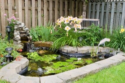 Ne tik madingas, bet ir efektingas landšafto dizaino elementas tvenkinys daugelio sodininkų siekiamybė.