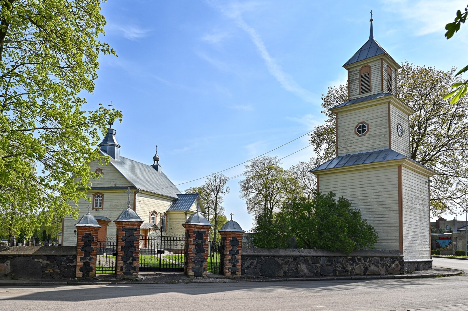 Upytės Šv. Karolio Baromėjaus bažnyčia. Iki 1595 m. Upytėje buvo pastatyta evangelikų reformatų bažnyčia. Jos statyba siejama su Sicinskių gimine. Pirmoji katalikų bažnyčia veikė nuo 1742 m. Dabartinė liaudies architektūros formų bažnyčia su neobaroko elementais pastatyta 1878 m. G. KARTANO nuotr. 