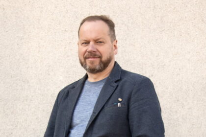 Praūžusias Naujųjų sutiktuves dar kurį laiką primins skveruose, stadionuose ir gatvėse užsilikusios šiukšlės nuo fejerverkų.