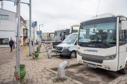 Kelionė į kitą miestą autobusu greitai gali tapti prabanga, įspėja vežėjai.