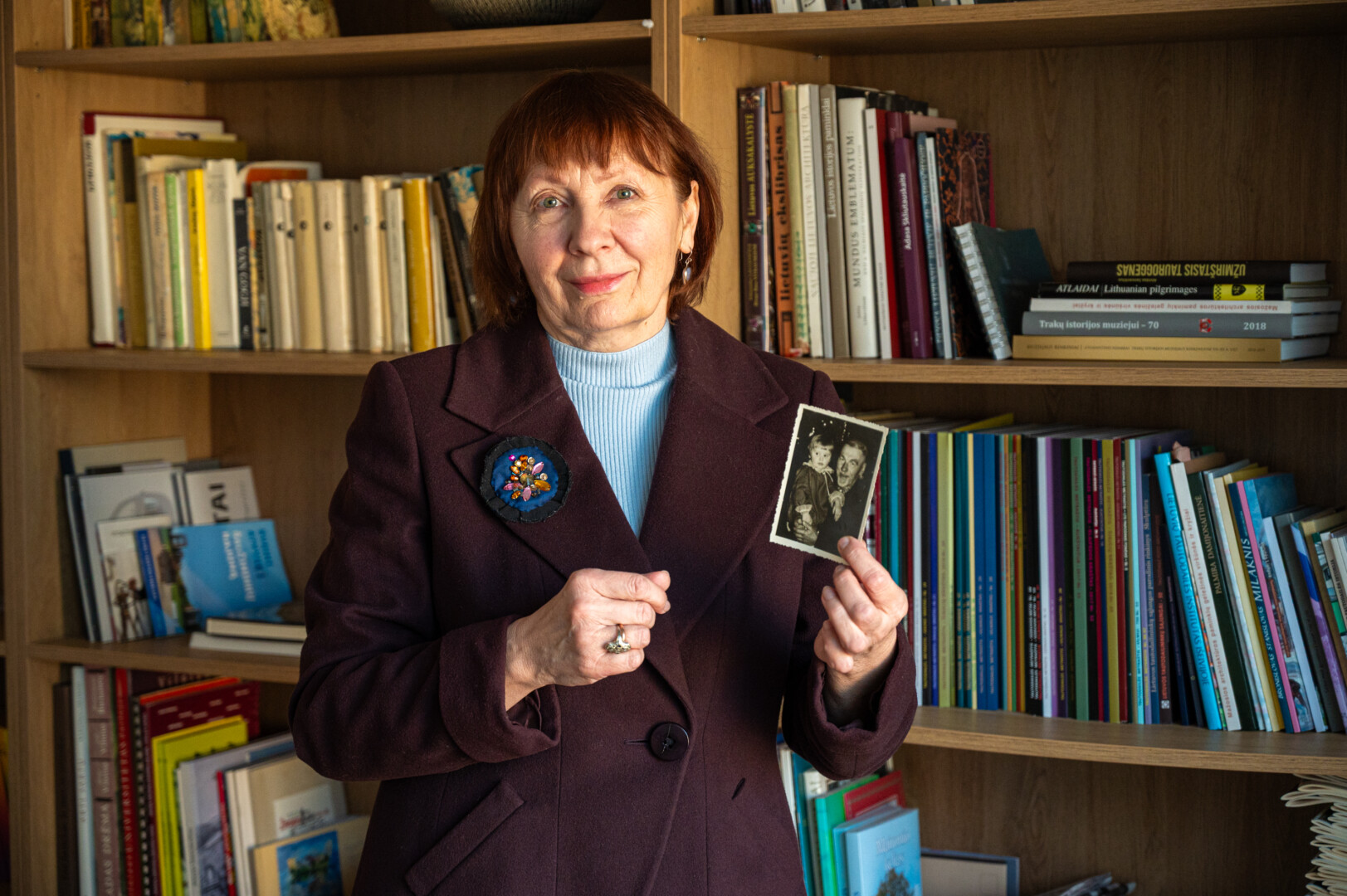 Pati daug metų išdirbusi miesto spaudoje, Diana Armonienė nė nenutuokė, kad ją taip mylėjęs, pažinimo keliais vedęs senelis Stasys Liutkevičius yra žmogus, davęs pradžią pirmajam Panevėžyje lietuviškam laikraščiui „Panevėžio balsas“. P. ŽIDONIO nuotr.