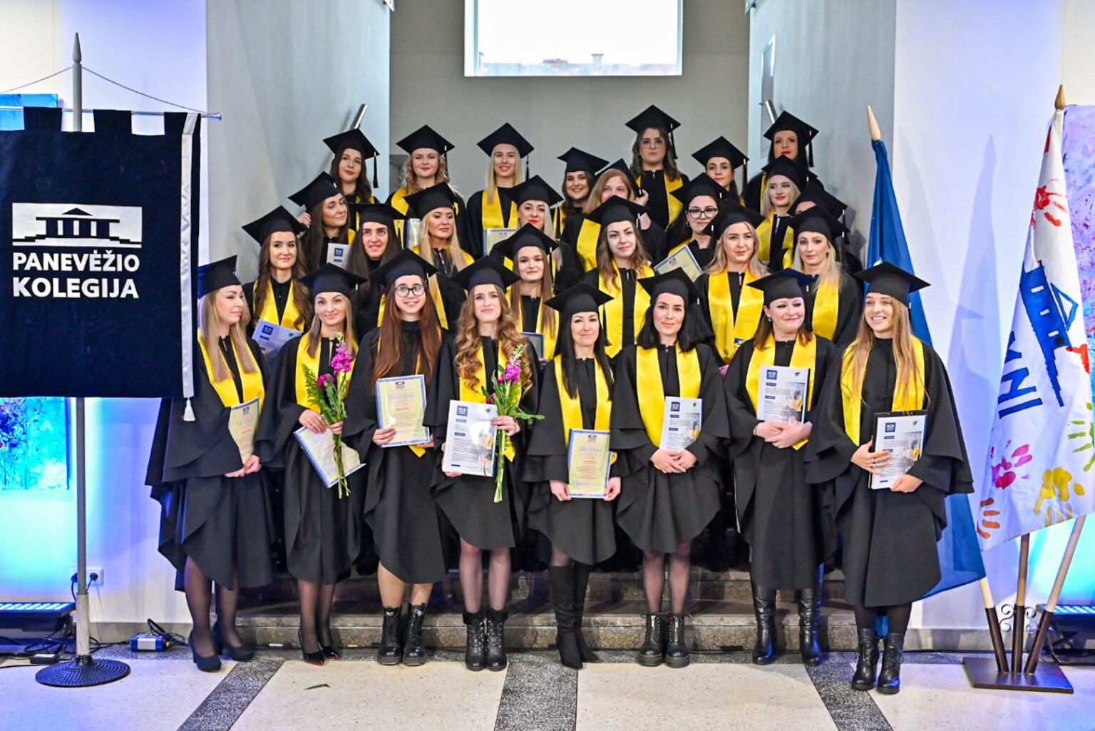 Panevėžio kolegijoje diplomai įteikti Bendrosios praktikos slaugos studijų programos absolventams.