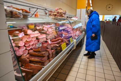 Nepraeis nė trys mėnesiai, ir pardavėjai bei įvairių paslaugų teikėjai privalės apvalinti už prekes ar paslaugas imamas sumas grynaisiais – to daryti nereikės tik atsiskaitant banko kortele.