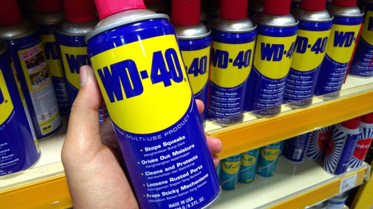 WD-40 priemonė randama beveik kiekviename garaže ar daugelio iš mūsų namuose.