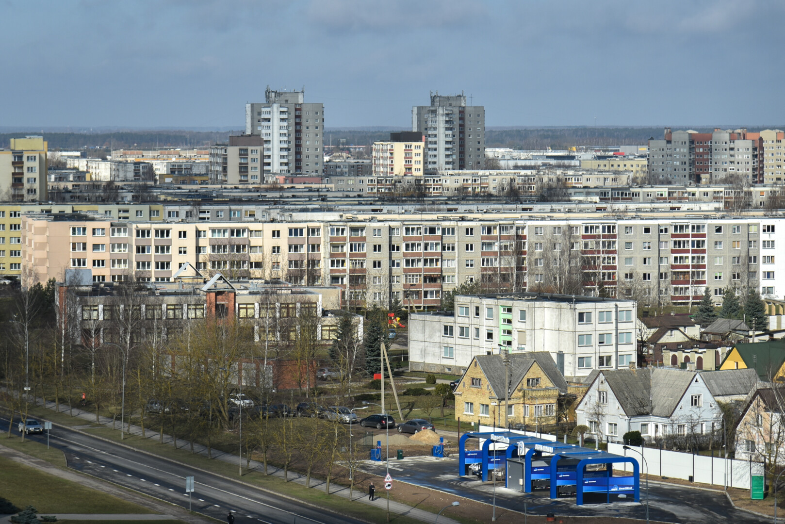 Panevėžiečiai raginami saugumu rūpintys ir patys – Savivaldybė priedangoms įsirengti daugiabučio rūsyje skiria iki penkių tūkstančių eurų. P. ŽIDONIO nuotr.