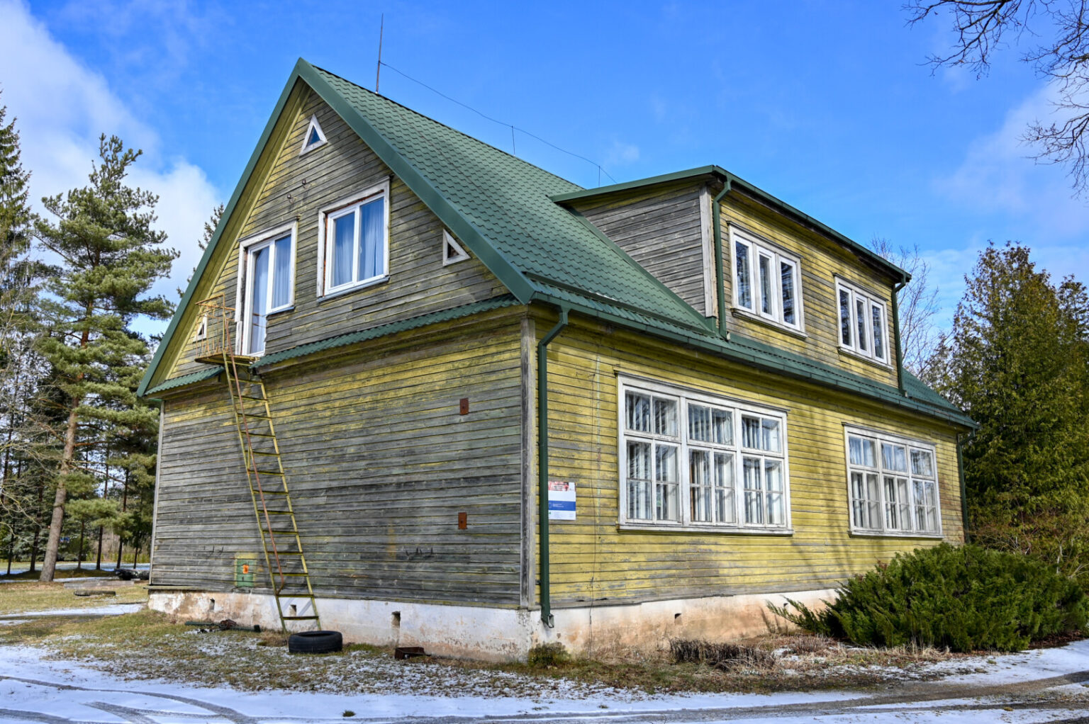 Beveik keturios dešimtys sutrikusio intelekto ar psichikos negalią turinčių Panevėžio rajono gyventojų po metų kitų turėtų įsikraustyti ir naujus, dažais dar kvepiančius būstus.