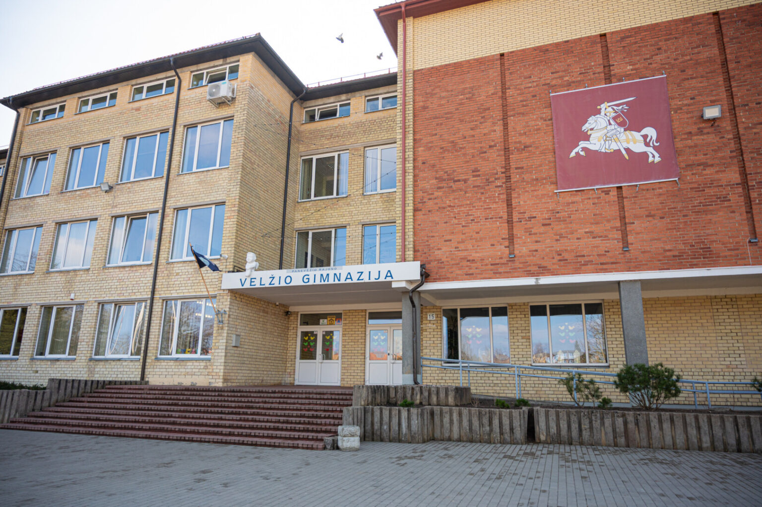 Mažėjant gimstamumui kai kurios miesto mokyklos ir darželiai sprendžia galvosūkį, ką daryti su tuštėjančiomis patalpomis.