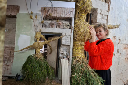 Nors Aukštaitijoje per Užgavėnes tradiciškai skandinamas Gavėnas, o žemaičiai degina Morę, visgi ir Aukštaitijos sostinėje Panevėžyje šiandien žiema bus išvaryta žemaitiškai.