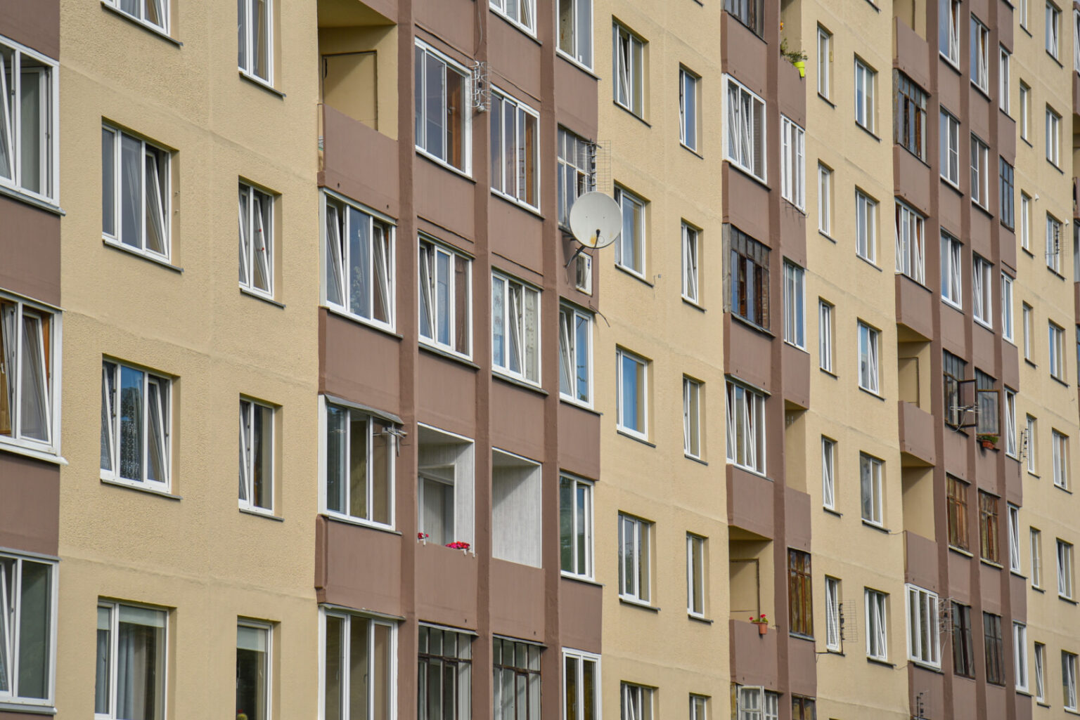 Panevėžio savivaldybė ieško pirkti daugiau nei dviejų dešimčių būstų – namų ir butų.