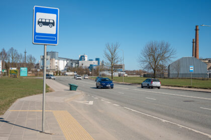 Panevėžio pakrašty besidriekianti Pramonės gatvė išsiskiria pramonės įmonių gausa.