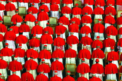 Pirmadienį mirus popiežiui Pranciškui, spėlioti, kas užims šį postą, kol kas yra labai sudėtinga, sako Lietuvių katalikų mokslo akademijos narys Paulius Subačius.