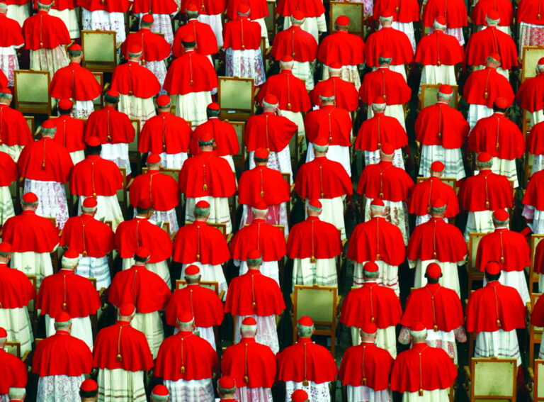 Pirmadienį mirus popiežiui Pranciškui, spėlioti, kas užims šį postą, kol kas yra labai sudėtinga, sako Lietuvių katalikų mokslo akademijos narys Paulius Subačius.