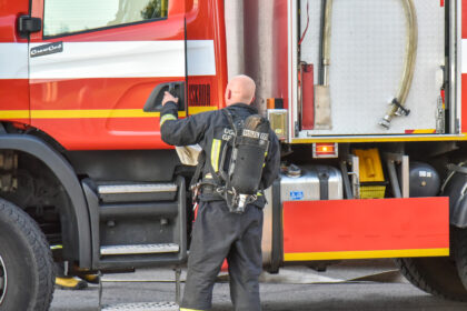 Pirmadienį jau po pusės dešimtos vakaro ugniagesiai gelbėtojai skubėjo į Marijonų gatvės daugiabutį.