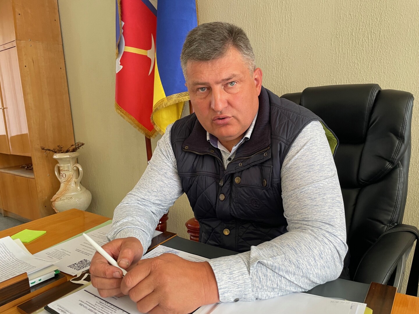 1.Smolinės apylinkės seniūnas Nikolajus Mazura teigia, jog gyventojai nori garantijų, kad išgaunant litį šuliniuose nedings vanduo. E. BUTRIMO nuotr.