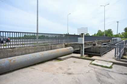 Jau kitą savaitę Panevėžyje startuojant Nemuno gatvės tilto per Nevėžį remontui, miesto Savivaldybė intensyviai ieško specialistų dar vieno tilto – J. Biliūno gatvėje – būklei įvertinti.