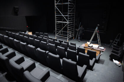 Šiuolaikinio meno muziejuje „Stasys Museum“ šią savaitę baigiami modernios nekomercinio kino salės paskutiniai įrengimo darbai.