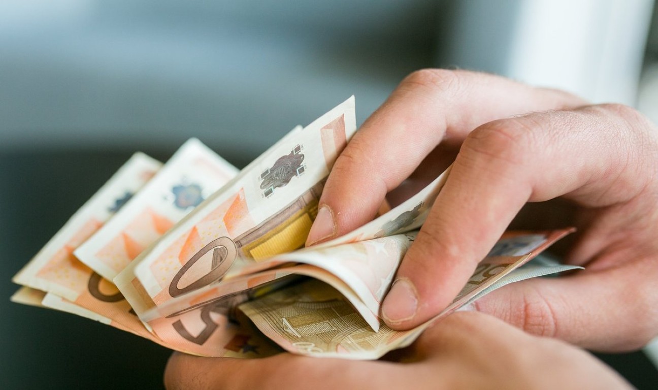 ukrainiečiams skirtą ES paramą Lietuva dalino ir šalių agresorių piliečiams