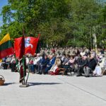 Jau ketvirtą kartą panevėžiečiai ir miesto svečiai, pasipuošę tautiniais rūbais ar tautine simbolika, gegužės 1-ąją rinkosi į Nepriklausomybės aikštę švęsti Tautiškumo šventės.