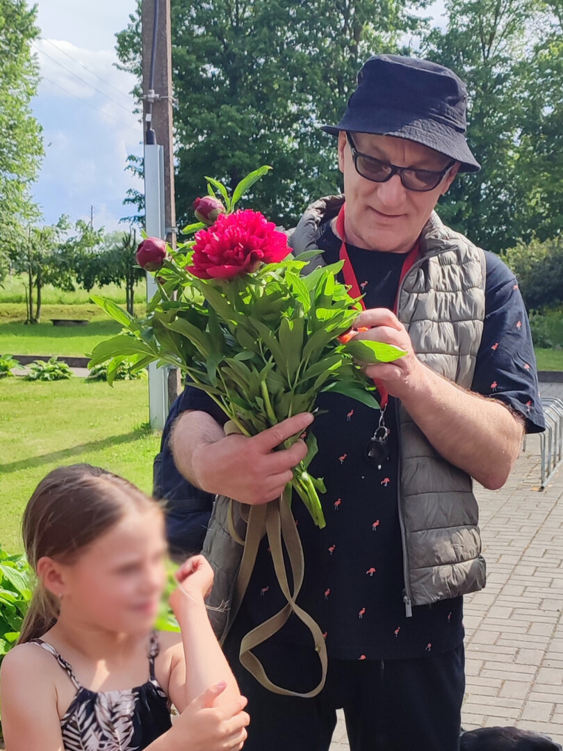 Pasak teatro įkūrėjo, direktoriaus Antano Markuckio, kiekvienas susitikimas su publika, kad ir kur jis vyktų, – džiaugsmas. LĖLIŲ VEŽIMO TEATRO ARCHYVO nuotr.