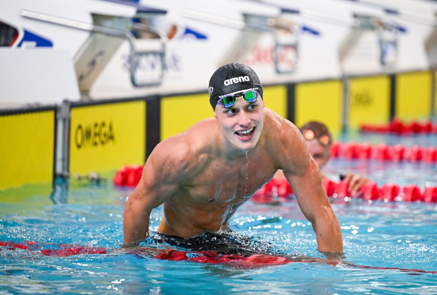 Šalies plaukikai nacionalinių varžybų sezoną baigė jaunimo plaukimo čempionatu, kuriame sėkmingai pasirodė iš Europos jaunimo čempionato grįžę Panevėžio Raimundo Sargūno sporto gimnazijos auklėtiniai, kurie puikiai startavo ir gerino asmeninius pasiekimus.