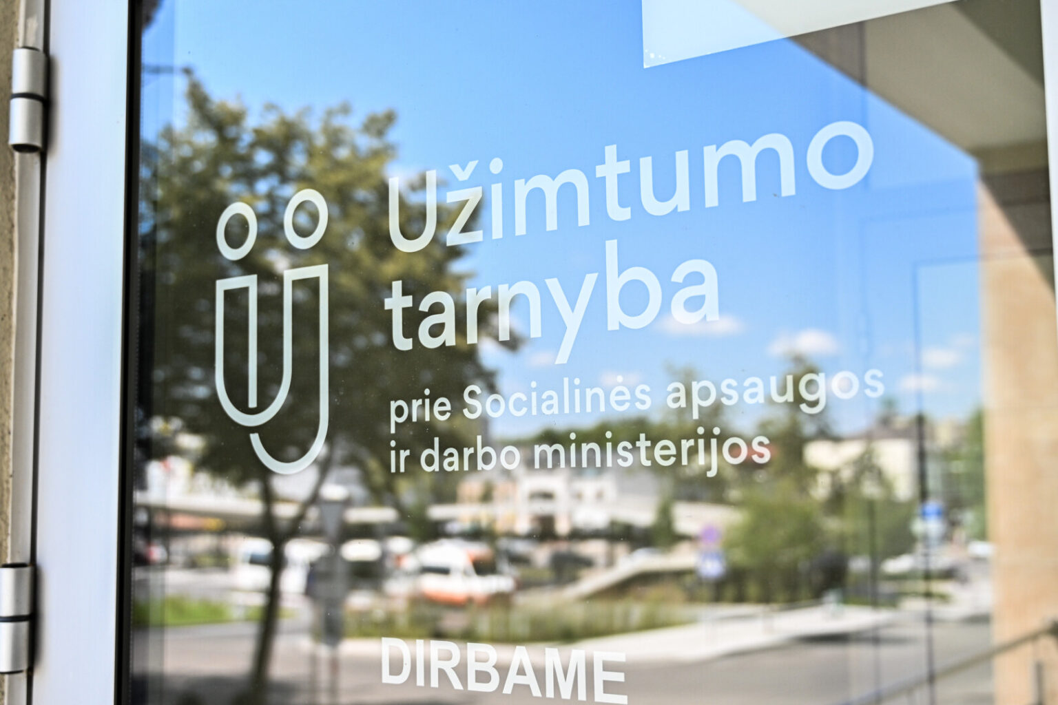 Virtuvė – moterims, statybos – vyrams: darbo rinka tebėra užstrigusi stereotipuose.