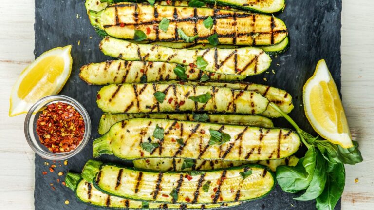 „Tikrai skaniau nei mėsa!“ – sako visi, paragavę šitaip paruoštų cukinijų.